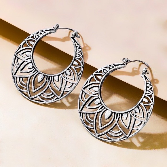 GlitzBlitz Boutique Jewelry - Any 2/$20! Silver Boho Cut-Out Hoop Earrings